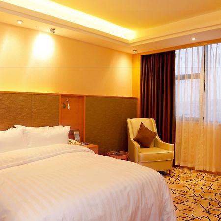 Golden City Hotel Foshan Exterior photo